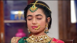 Pyaar Ka Pehla Naam Radha Mohan - 19th December 2022